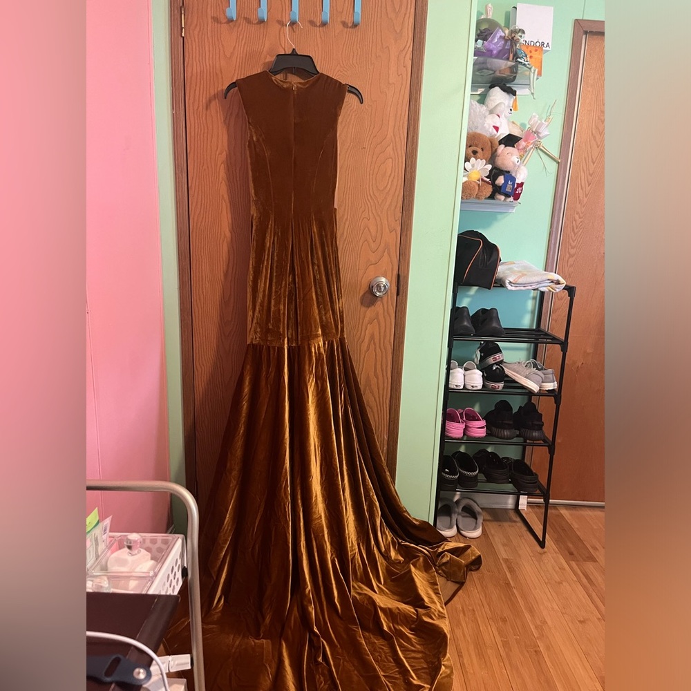 Prom Dress, from a website and Instagram page called Alglist.